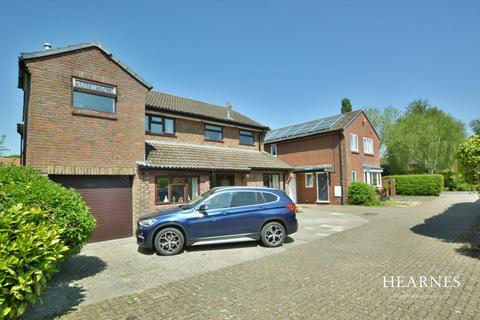 Cuthbury Gardens, Wimborne, BH21 1YB 4 bed detached house for sale