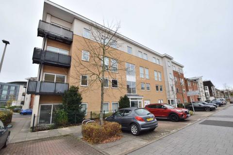 Drake Way, Reading 2 bed flat for sale