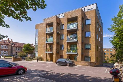 Hove Park Gardens, Hove 1 bed apartment for sale