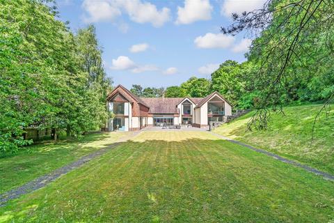 Taylors Hill, Chilham, Canterbury, Kent 5 bed detached house for sale