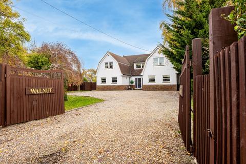 Fambridge Road, Mundon, CM9 5 bed detached house for sale