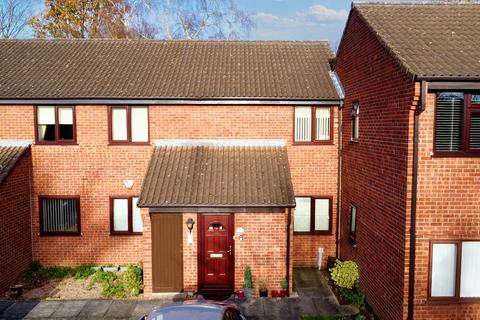 Brookdale Court, Nottingham 2 bed maisonette for sale