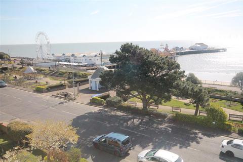 Clacton on Sea CO15 1 bed apartment for sale