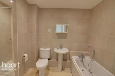 St Ives Road, Maidenhead 2 bed apartment for sale