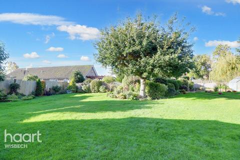 St Martins Road, Wisbech 4 bed chalet for sale