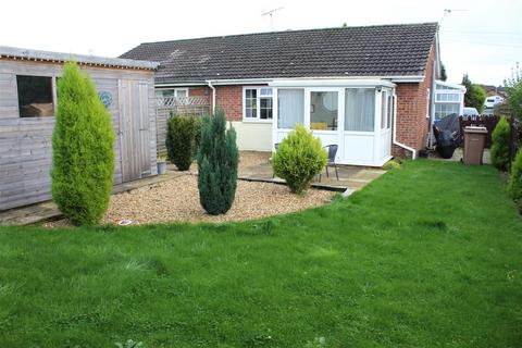 2 bedroom semi-detached bungalow for sale