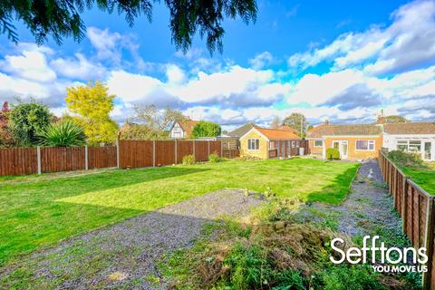 2 bedroom semi-detached bungalow for sale