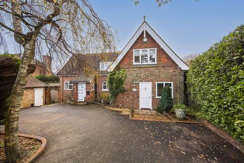 Green Lane, Heathfield 3 bed detached house for sale