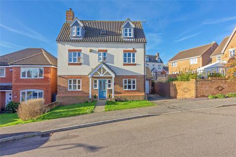 Amber Rise, Sittingbourne, ME10 4 bed detached house for sale