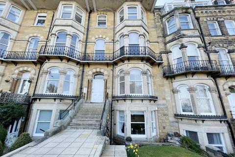 Esplanade, Scarborough YO11 2 bed apartment for sale
