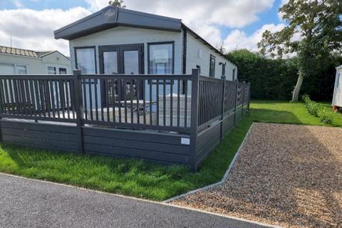 Strangers Holiday Park, Bradfield CO11 2 bed lodge for sale
