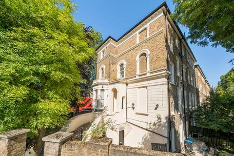 Cambridge Gardens,  Kilburn Park,  NW6 2 bed flat for sale