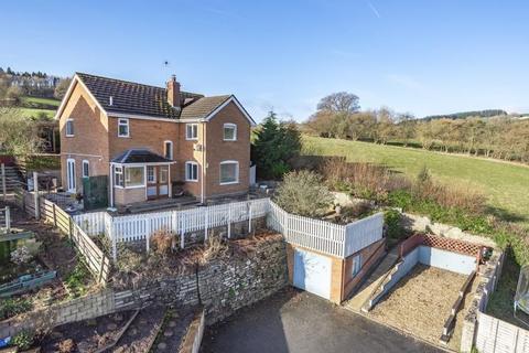 Begwyns Bluff, Clyro, Hereford, HR3 3 bed detached house for sale