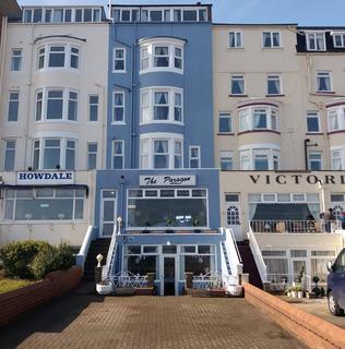 North Marine Road, Scarborough, YO12 Guest house for sale