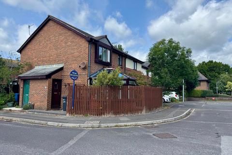 Vallis Close, Baiter Park, Poole, BH15 1 bed cluster house for sale