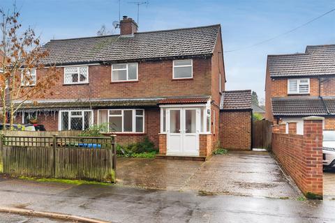 Goaters Road, Ascot 3 bed semi