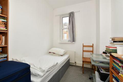 Parrock Street, Gravesend, Kent 2 bed flat for sale