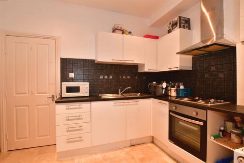 Parrock Street, Gravesend, Kent 2 bed flat for sale