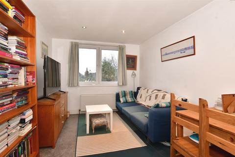 Parrock Street, Gravesend, Kent 2 bed flat for sale