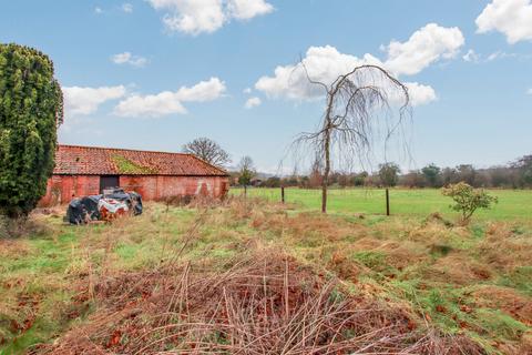 3 bedroom barn for sale