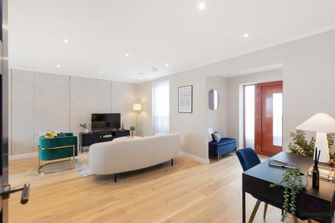 Victoria Street, St. Albans... 1 bed apartment for sale