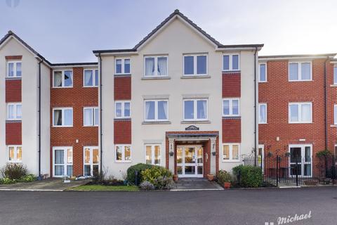 Pearl Court, Croft Road, Aylesbury... 1 bed flat for sale