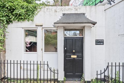 Woodcote Road, Wallington, Surrey 2 bed apartment for sale