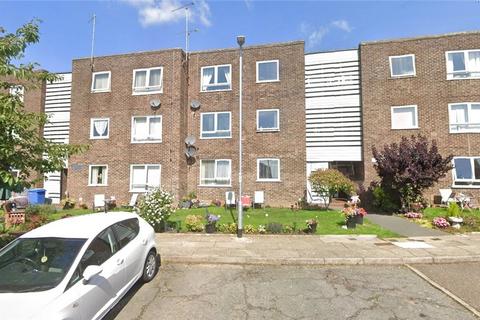 Hale Close, Ipswich, Suffolk 2 bed apartment for sale