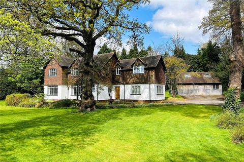 Bell Hill, Steep, Petersfield, GU32 5 bed detached house for sale