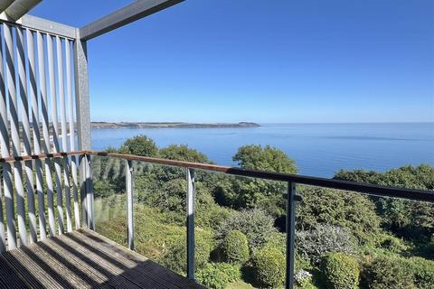 Sea Road, Carlyon Bay, St. Austell 2 bed apartment for sale