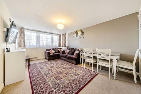 Green Dragon Lane, Brentford, Middlesex 2 bed apartment for sale