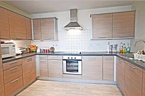 Tuns Lane, Slough, Berkshire 2 bed apartment for sale
