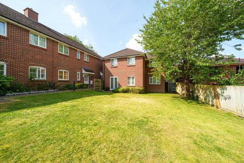 Oaklands Avenue, Watford, Hertfordshire 2 bed apartment for sale