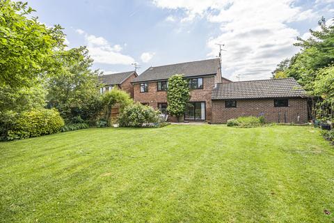 Blenheim Close, Wokingham, Berkshire 5 bed detached house for sale