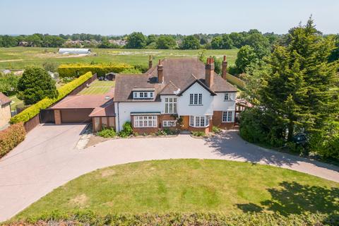 6 bedroom detached house for sale