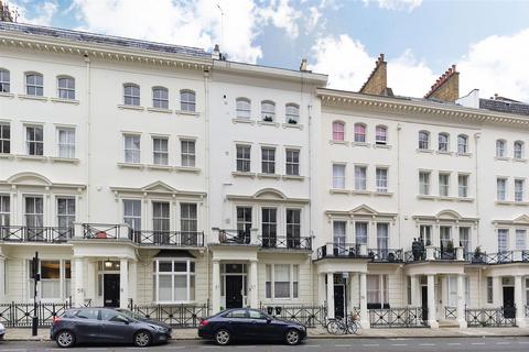 Ennismore Gardens, London 2 bed flat for sale