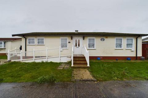 Creek Road, Canvey Island, SS8 2 bed park home for sale