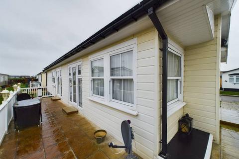Creek Road, Canvey Island, SS8 2 bed park home for sale