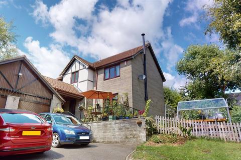 Plovers Rise, Radstock 4 bed detached house for sale