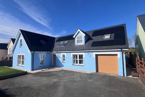 Swn Yr Efail, Pennant, Llanon 6 bed detached bungalow for sale