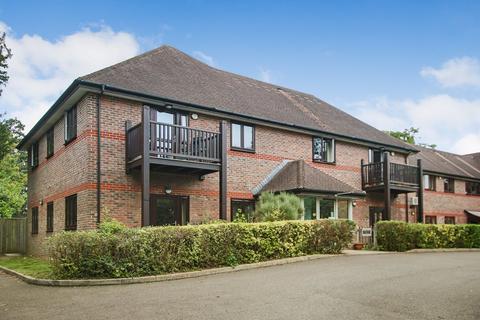 London Road, East Grinstead, RH19 2 bed retirement property for sale