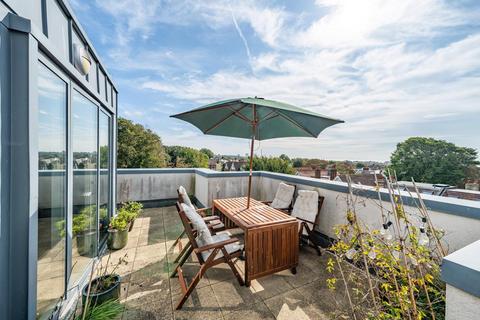 Hove Park Road, Hove 1 bed apartment for sale