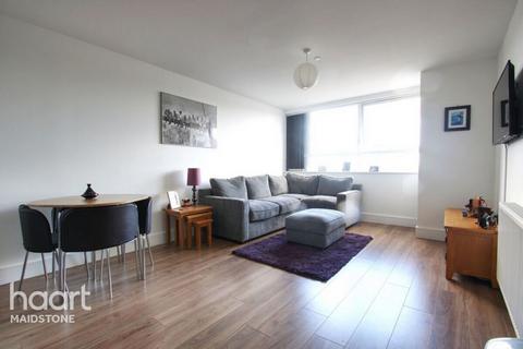 Lower stone Street, Maidstone 2 bed apartment for sale
