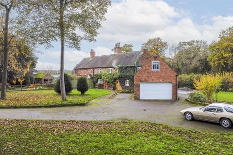 Beech Cottage, The Park, London Road... 3 bed semi