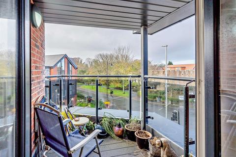 Crocus Court, Station Road... 2 bed apartment for sale