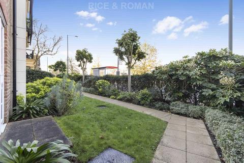 Pope`s Avenue, Twickenham TW2 2 bed retirement property for sale