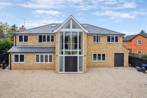 Blackpond Lane, Farnham Common SL2 6 bed detached house for sale