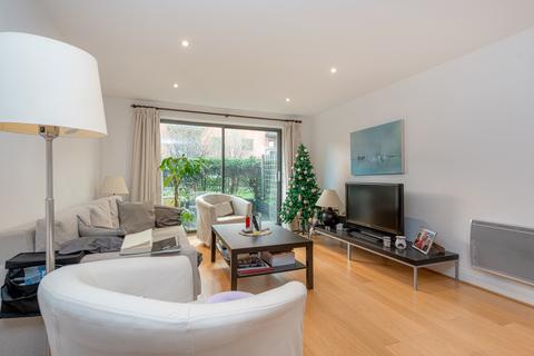 Tounson Court, Montaigne Close... 2 bed apartment for sale