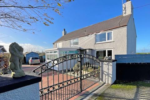 Cemaes Bay, Isle of Anglesey, LL67 4 bed detached house for sale