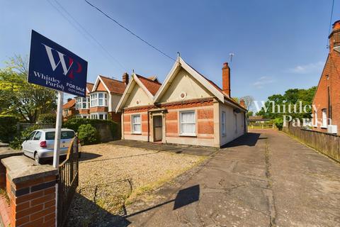 4 bedroom detached bungalow for sale